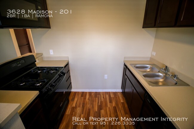 Foto del edificio - 3628 Madison St