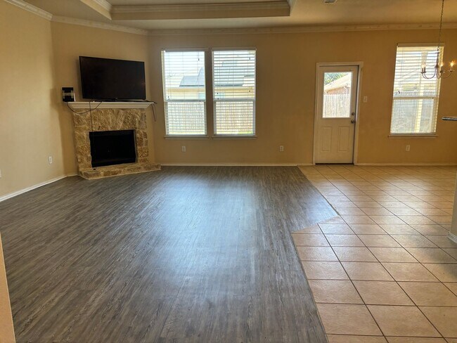 Building Photo - 7509 Berrenda Dr
