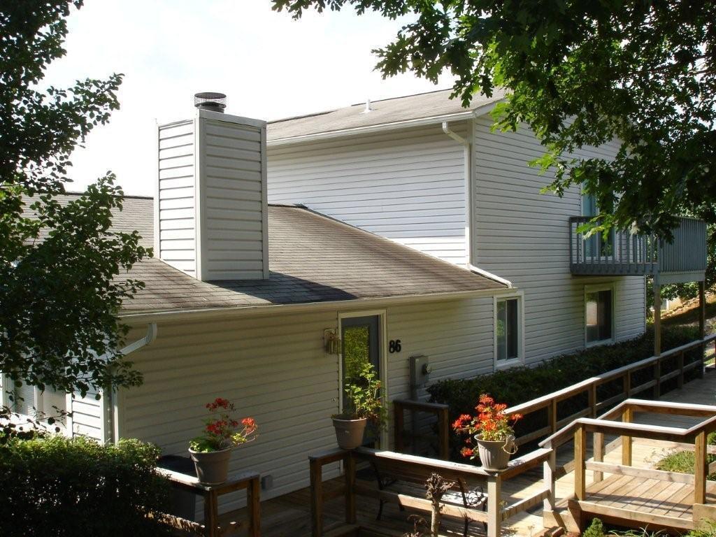 Primary Photo - 86 Landeau Cir