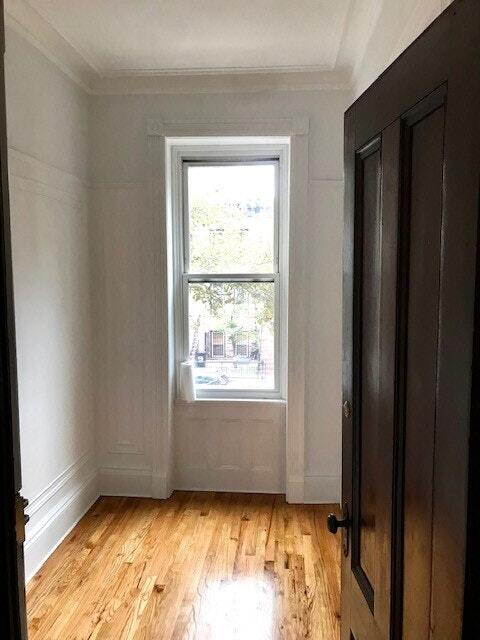 Building Photo - Super spacious 2 bedroom Bed Stuy Apt