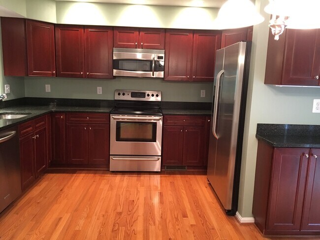 kitchen - 6231 Stratford Court