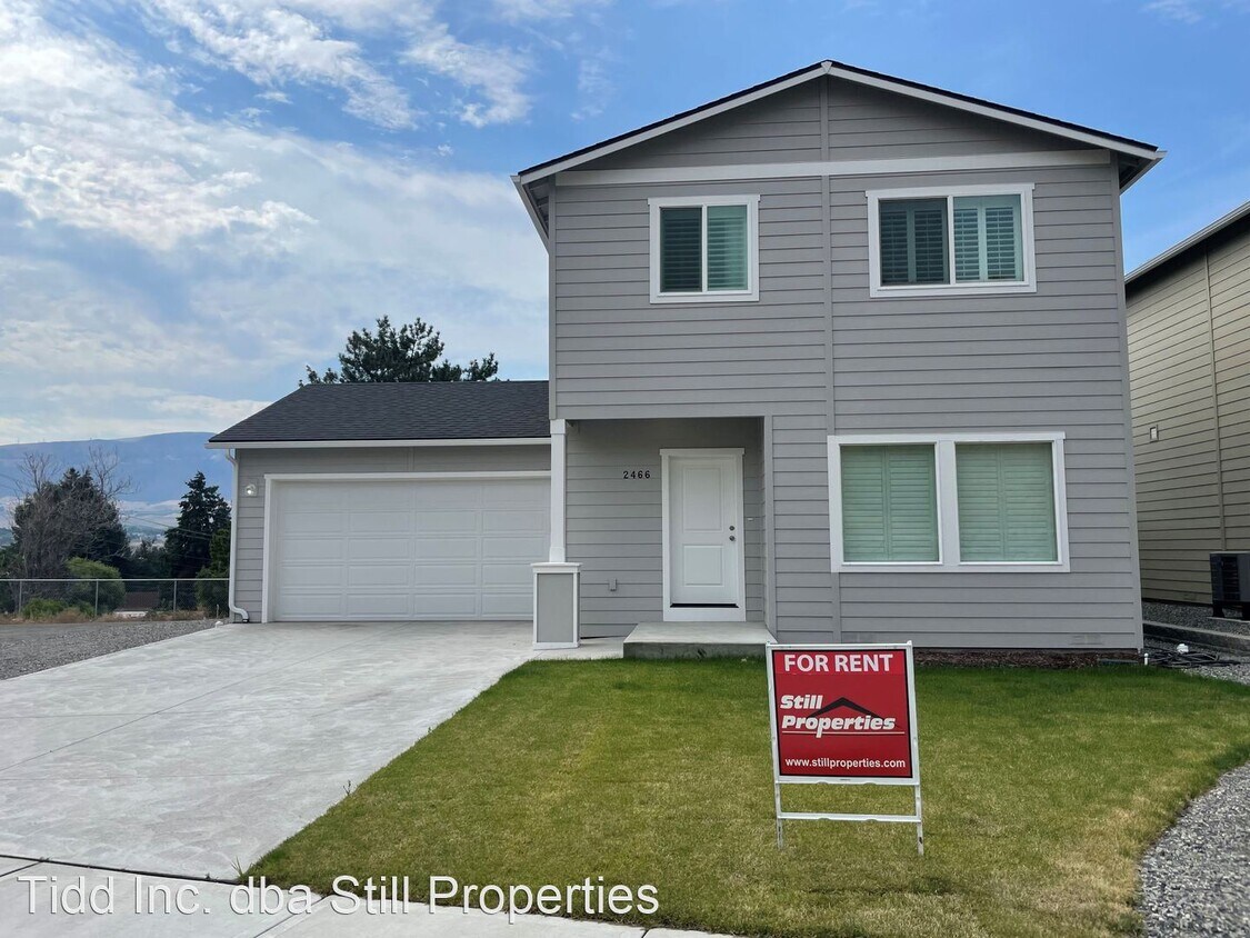 Primary Photo - 3 br, 2.5 bath House - 2466 SE Sage Brooke Rd