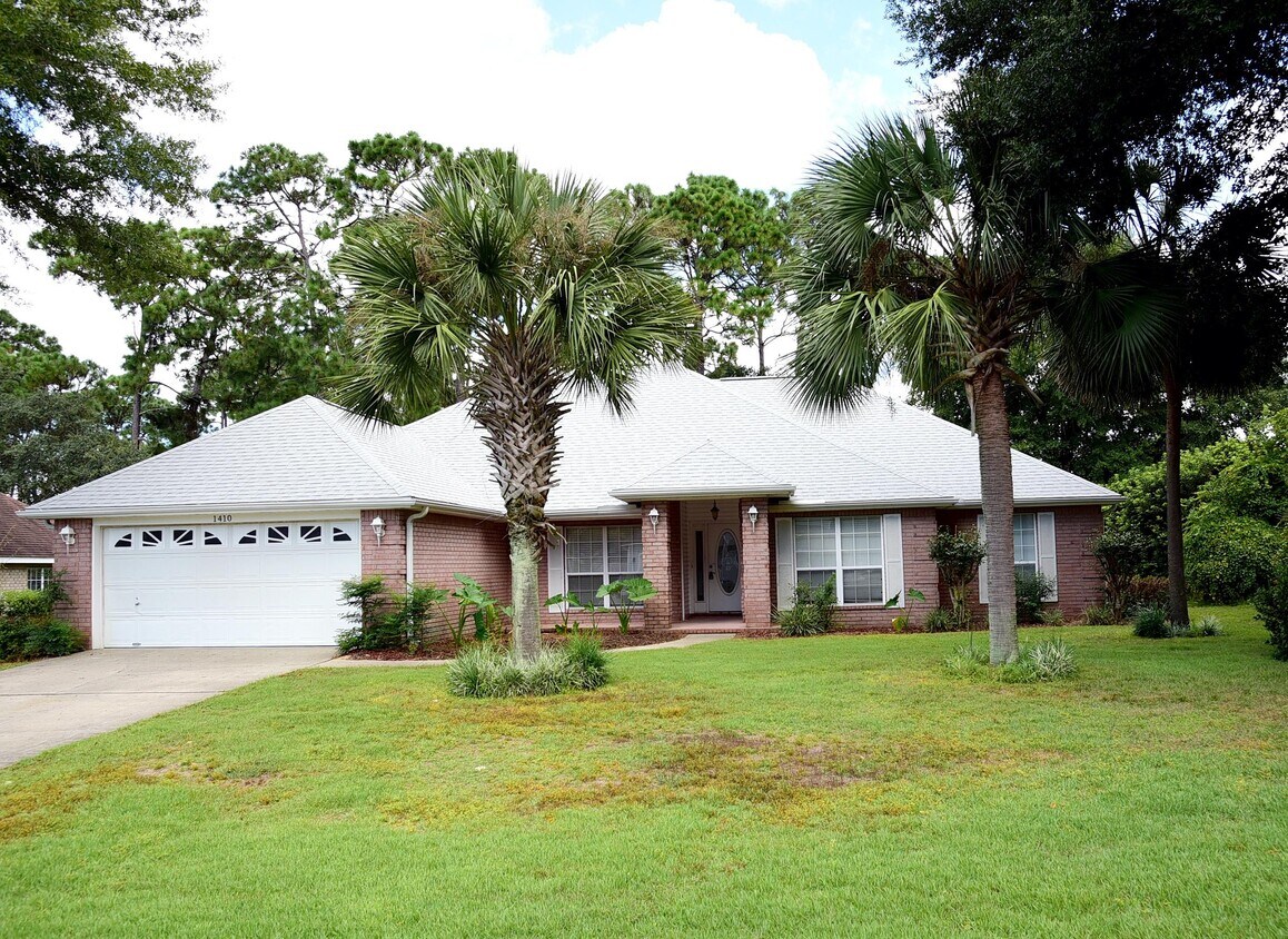 Primary Photo - 1410 Ernest Hemingway Dr