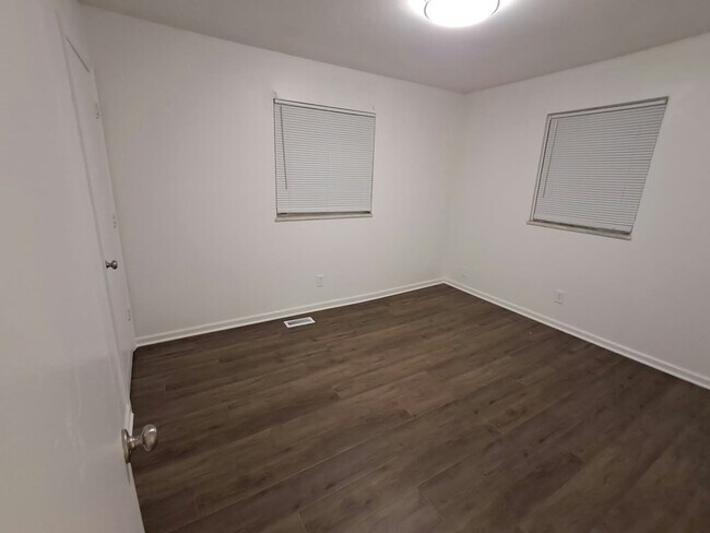 Foto del edificio - 3532 Dorham Pl