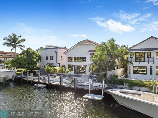 Foto del edificio - 808 Solar Isle Dr