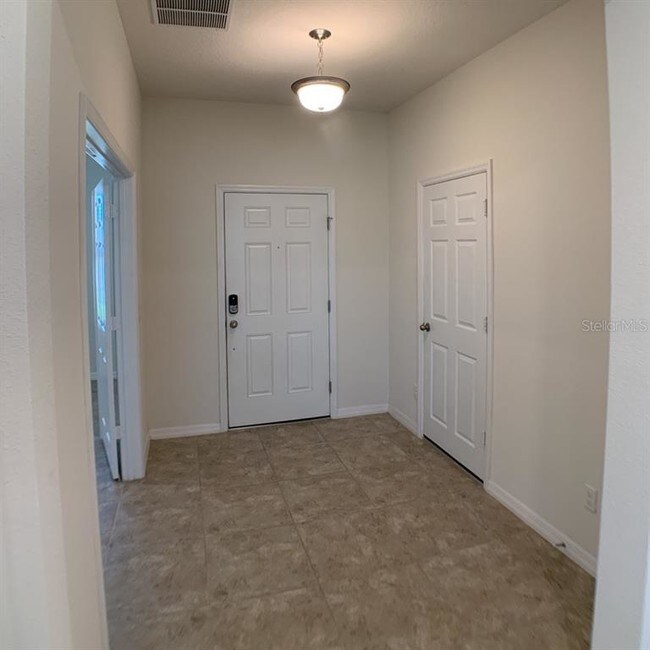 Building Photo - 4043 Cypress Glades Ln