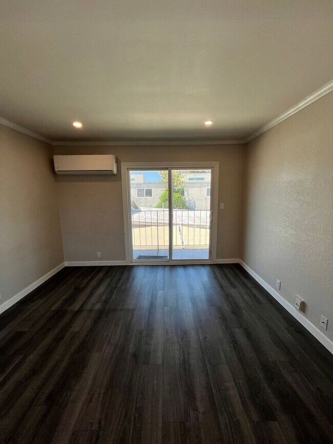 Foto del edificio - 4143 Van Dyke Ave