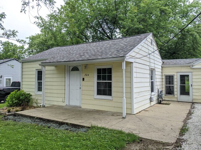 Building Photo - 204 Stahl Ave