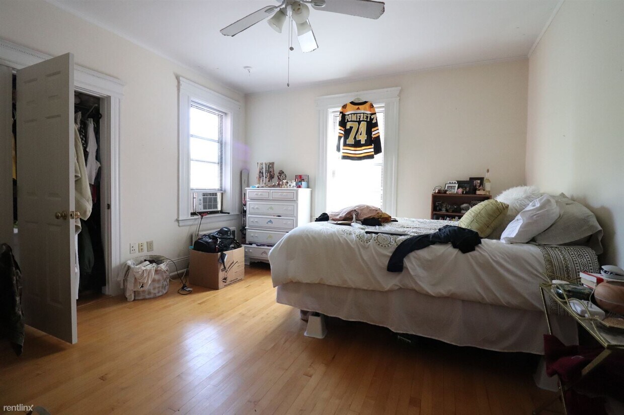 2 br, 2 bath - 1101 Beacon St # 4C - 2 br, 2 bath  - 1101 Beacon St # 4C