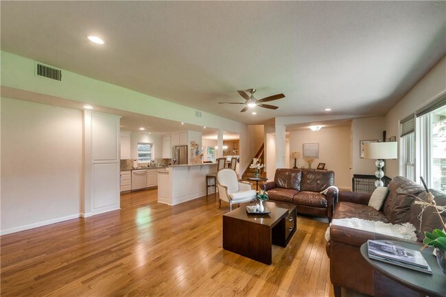 Building Photo - 3224 Preston Hollow Rd
