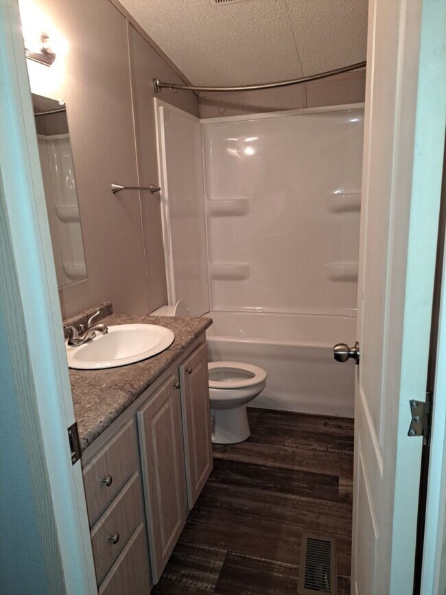 Foto del edificio - 3 Bedroom 2 Bathroom Home