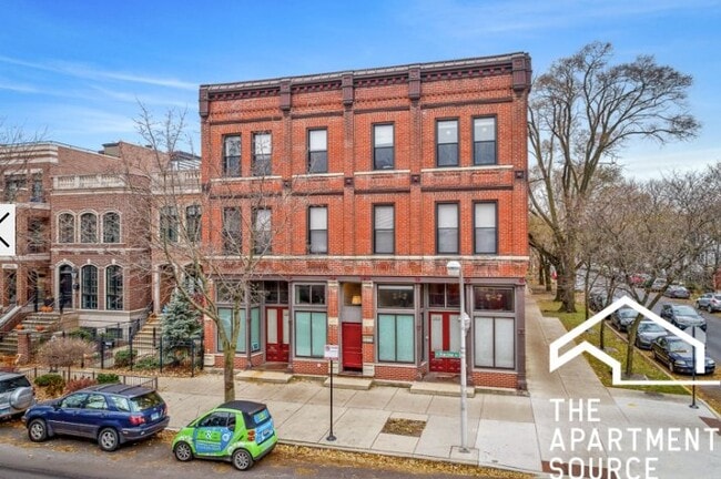Photo - 2956 N Racine Ave Apartment
