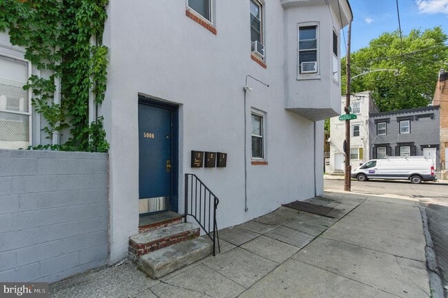 Building Photo - 5000 Master St