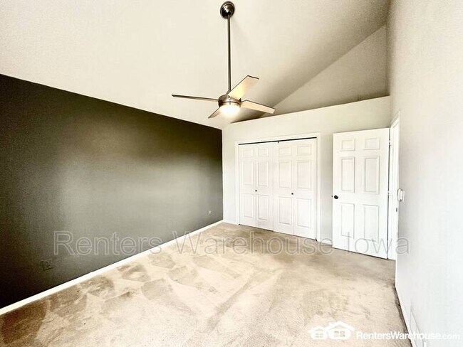 Foto del edificio - 1250 SE Village View Ln