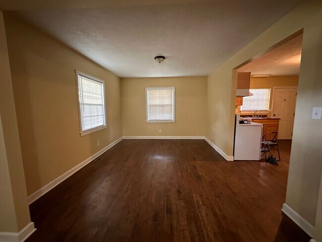 Building Photo - MARYVILLE CITY HOME FOR RENT!