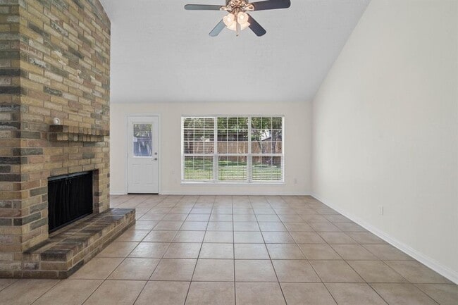 Building Photo - 10322 Ivy Oaks Ln