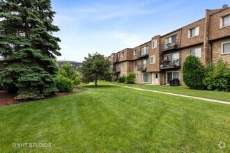Building Photo - 9439 Bay Colony Dr