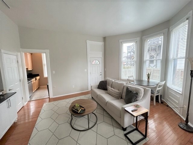 Living Room - 5975 Alder St