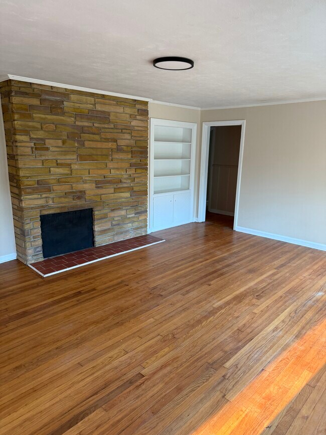Foto del edificio - 507 Roosevelt Dr