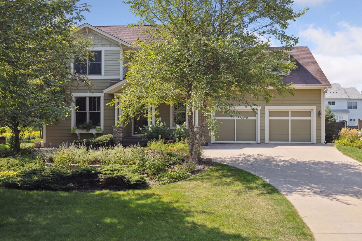 Primary Photo - 14272 Grantaire Ln N