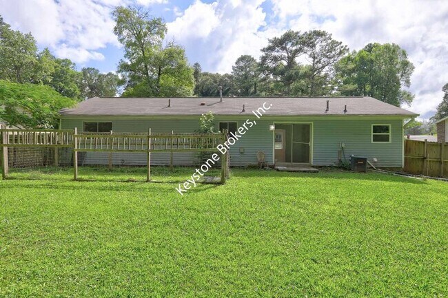 Building Photo - 198 Meadowlark Ln