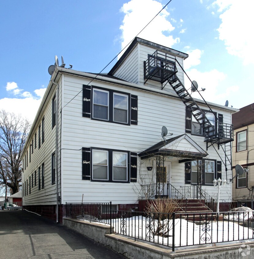 Foto del edificio - 1019 Monroe Ave