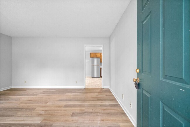 Foto del edificio - 3 Bedroom Home on Wooded Lot For Rent!