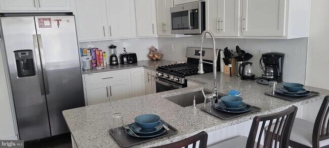 Foto del edificio - 512 W Montgomery Ave