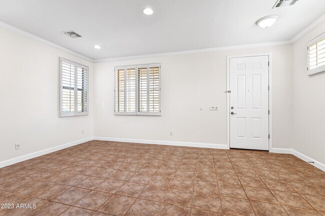 Foto del edificio - 4046 S Tatum Ln