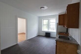 Building Photo - 573 Ave E