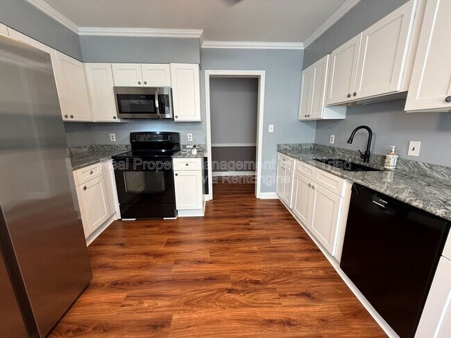 Foto del edificio - 905 Old Winston Rd