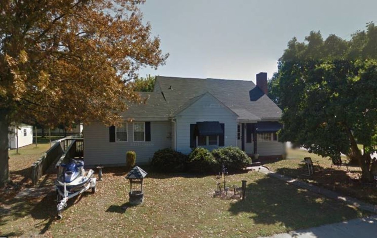 Primary Photo - 1118 Race St