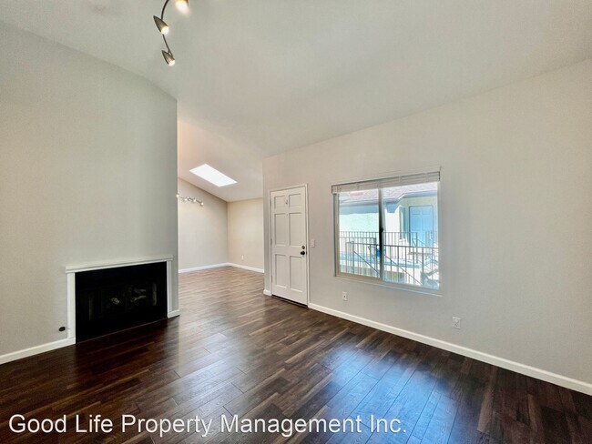 Building Photo - 2 br, 2 bath House - 3954  Bancroft St #15