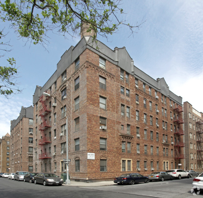 601 Brightwater Ct, Brooklyn, NY 11235 Apartments - Brooklyn, NY ...