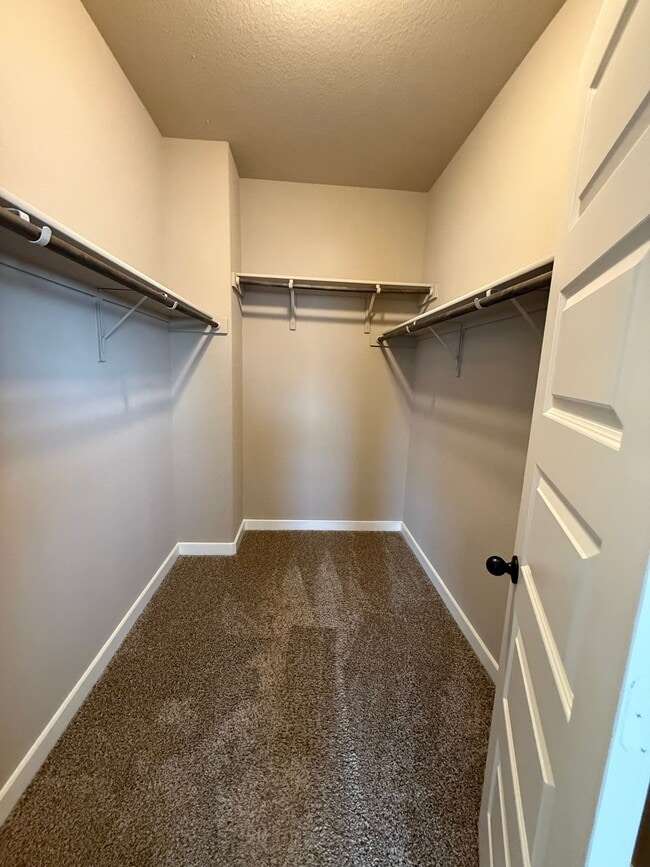 Foto del edificio - 2249 Avery Village