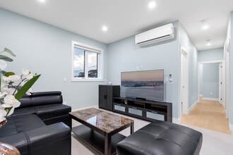 Building Photo - 2393 Bonaccord Dr