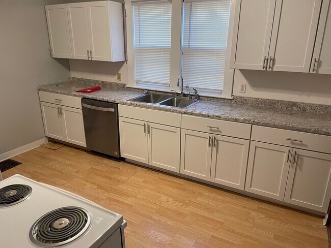 Foto del edificio - NE duplex close to downtown Grand Rapids