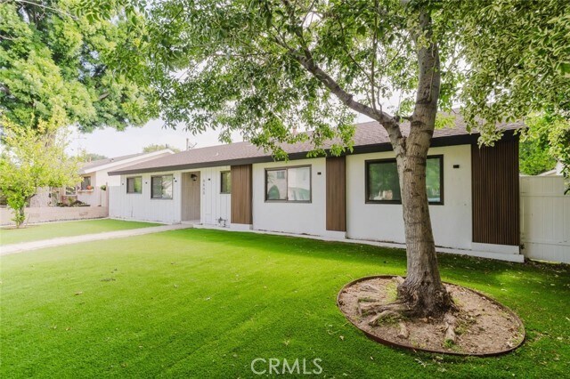 Building Photo - 8400 Chimineas Ave