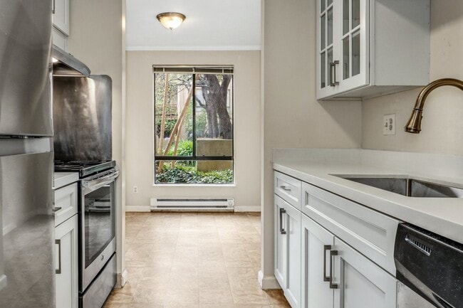 Foto del edificio - Sunny, 1 bedroom located on the 2nd floor ...