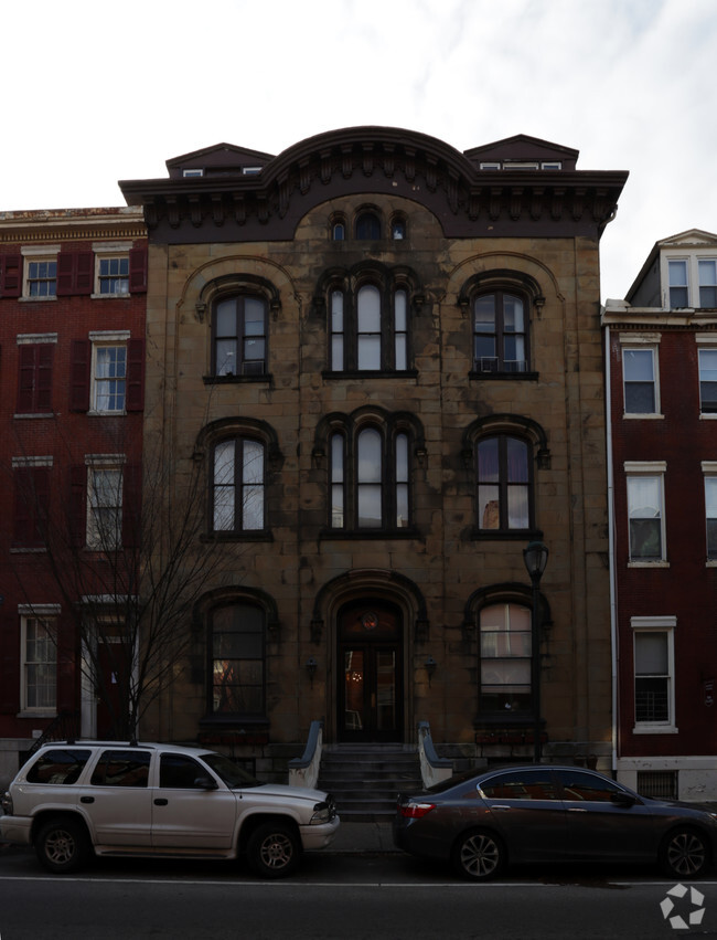 Foto del edificio - Renzi Spruce Street Apartments