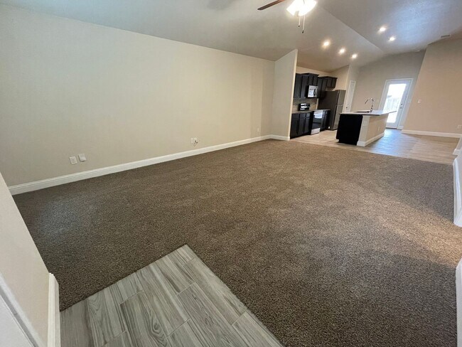 Building Photo - Cozy Home in Frenship ISD!