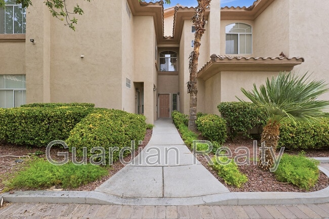 Building Photo - 2050 W Warm Springs Rd