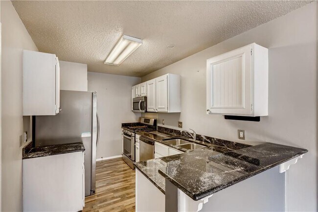 Foto del edificio - 505 Live Oak Dr