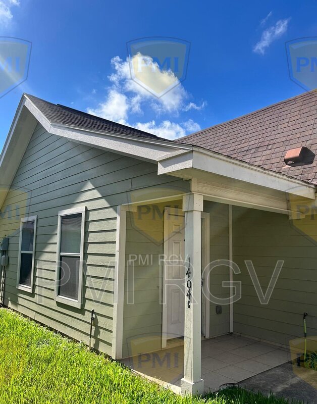 Building Photo - 1404 Quitaca Dr