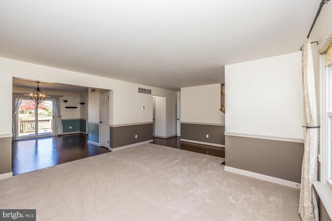 Building Photo - 244 Goshen Rd