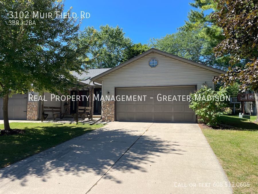Foto principal - Lovely Split-Level Home on West Side