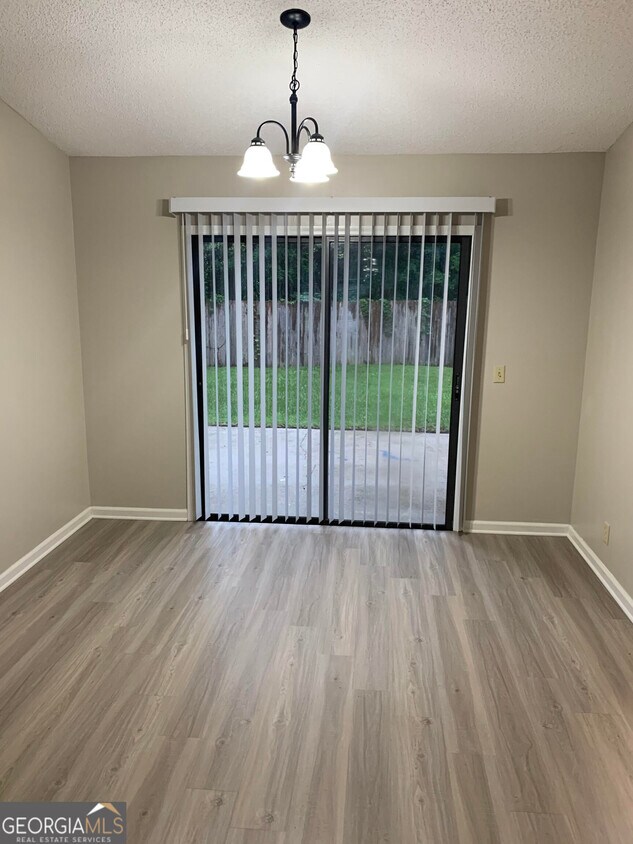 Foto principal - 416 Sunnyside Dr