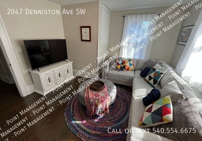 Foto del edificio - 2047 Denniston Ave SW