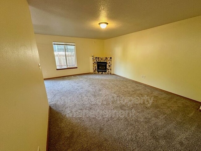 Building Photo - 11018 SW Verde Terrace