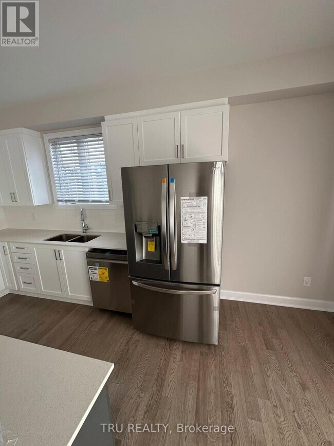 Building Photo - 655 Terrier Cir